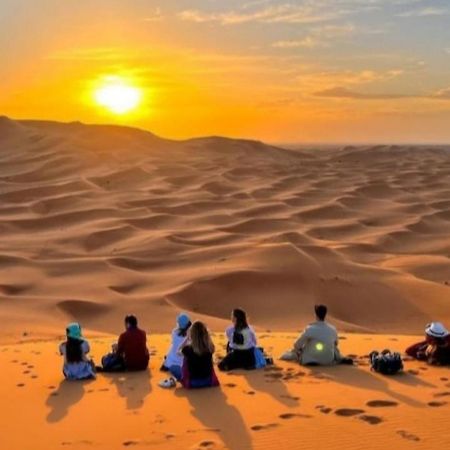 Hôtel Sunset Desert Camp à Merzouga Extérieur photo