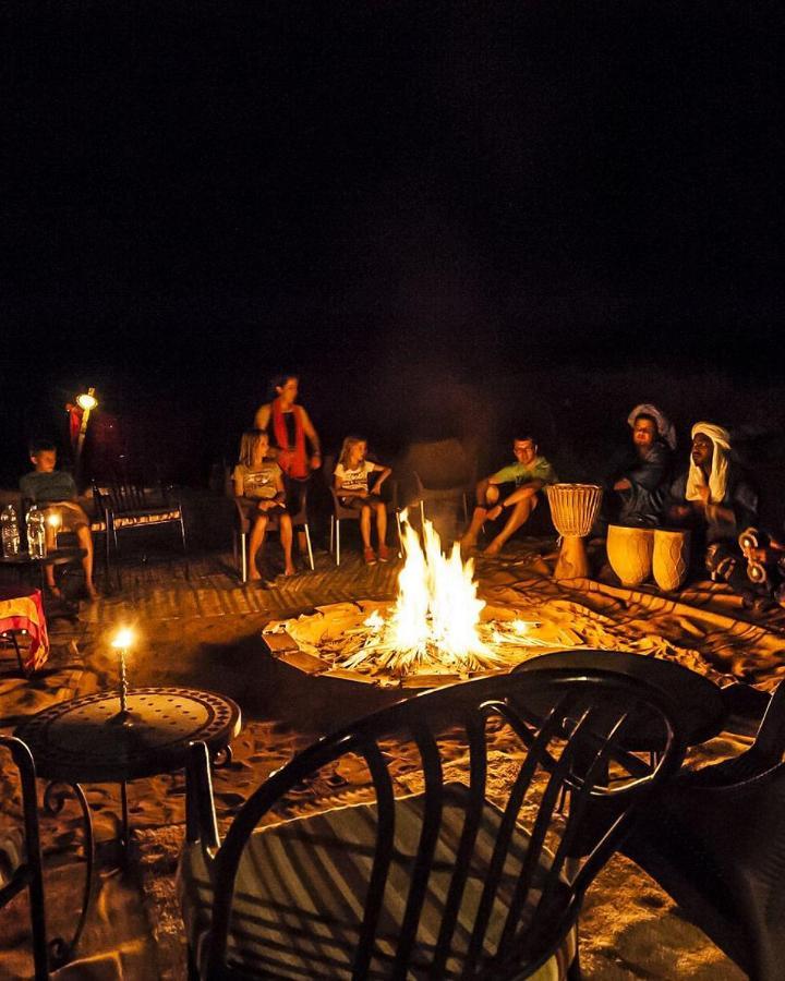 Hôtel Sunset Desert Camp à Merzouga Extérieur photo